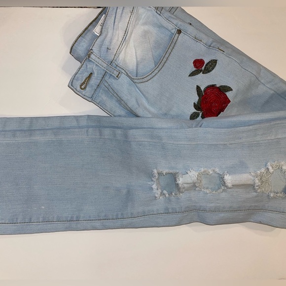 MEN’S slim straight jeans Rose embroidered 28 NWT - Picture 8 of 11